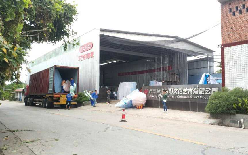 8月海外工程打包集装箱发送进行中